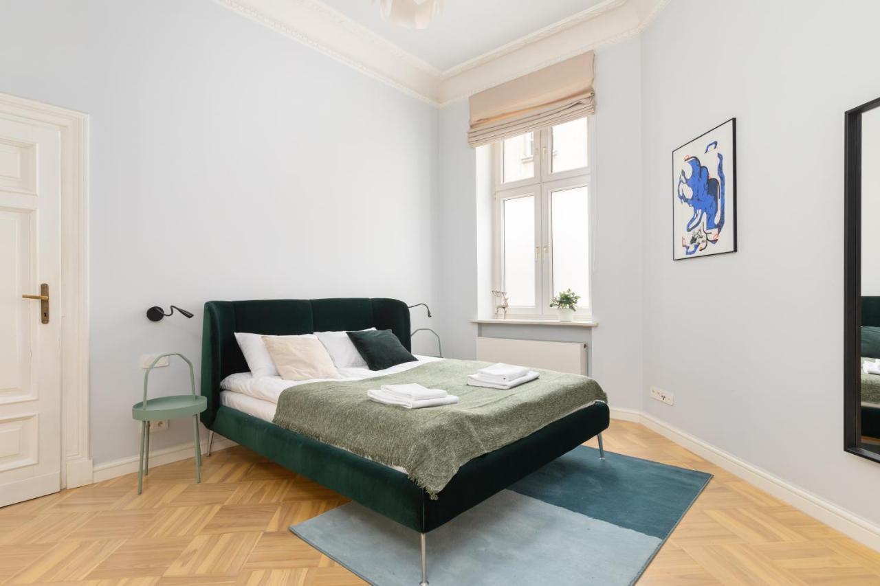 Marszalkowska 58 - Classy Two Bedroom Apartment With Balcony By Noclegi Renters Варшава Екстериор снимка